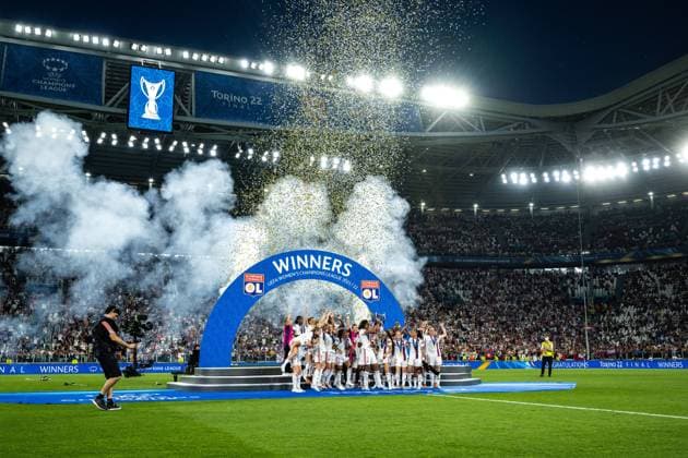 220521 Players of Lyon celebrates winning the UEFA Women s Champions League final match between Barcelona and Lyon on May 21, 2022 in Turin. Photo: Vegard Grott BILDBYRAN kod VG VG0273 bbeng champions league finale finalen final mesterligaen dam football fotball fotboll soccer fcb barcelona lyon olympique lyonnais torino Jubel Copyright: VEGARDxGRoTT BB220521VG105
