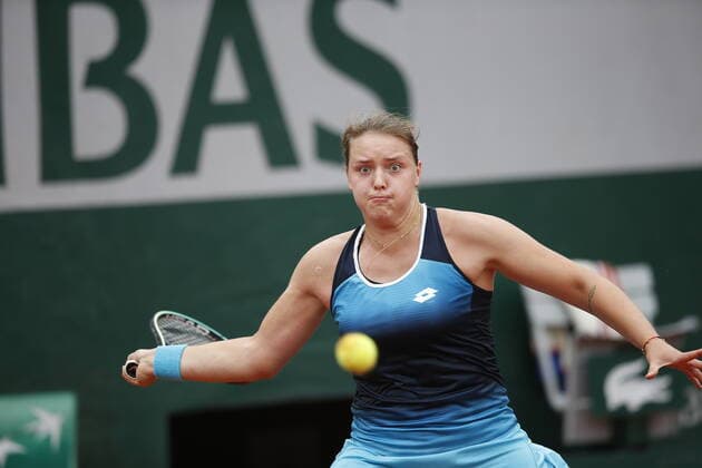 22.05.2022, Tennis, French Open 2022 Roland-Garros, FRA, Paris, Roland Garros Bild: v. li. Jule Niemeier (GER) Copyright: HMBxMedia AntonioxBorga