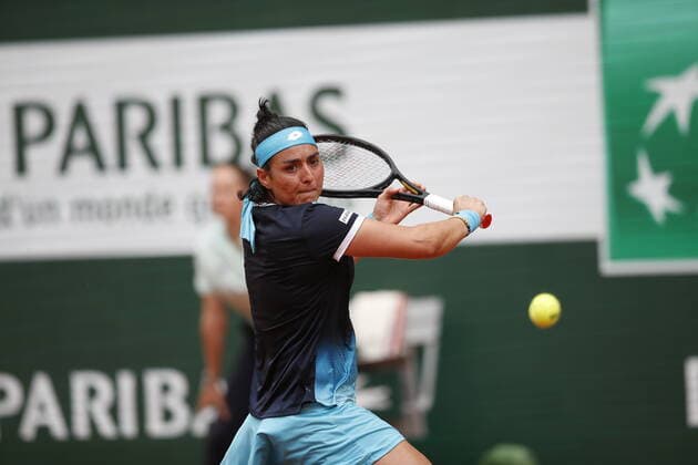 22.05.2022, Tennis, French Open 2022 Roland-Garros, FRA, Paris, Roland Garros Bild: v. li. Ons Jabeur (TUN) Copyright: HMBxMedia AntonioxBorga