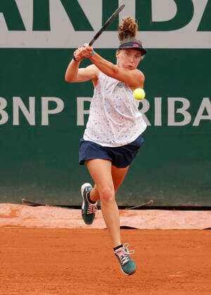 French Open 2022, Carole Monnet (FRA) Tennis - French Open 2022 - Grand Slam ATP, Tennis Herren WTA, Tennis Damen ITF - Roland Garros - Paris - - France - 22 May 2022. Copyright: xJuergenxHasenkopfx