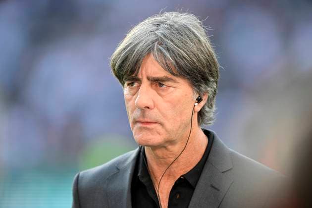 vor Spielbeginn: im Interview Ex-Bundestrainer Trainer Coach Jogi Joachim Loew GER 79. DFB Pokalfinale SC Freiburg SCF vs RB Leipzig RBL Olympiastadion Berlin 21.05.2022 DFL REGULATIONS PROHIBIT ANY USE OF PHOTOGRAPHS AS IMAGE SEQUENCES AND OR QUASI-VIDEO 79. DFB Pokalfinale SC Freiburg SCF vs RB Leipzig RBL