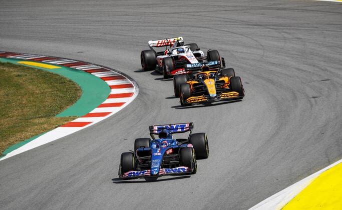 14 ALONSO Fernando (spa), Alpine F1 Team A522, action during the Formula 1 Pirelli Grand Premio de Espana 2022, 6th round of the 2022 FIA Formula One World Championship, WM, Weltmeisterschaft on the Circuit de Barcelona-Catalunya, from May 20 to 22, 2022 in Montmelo, Spain - F1 - SPANISH GRAND PRIX 2022 - RACE DPPI Panoramic  _B3_8723