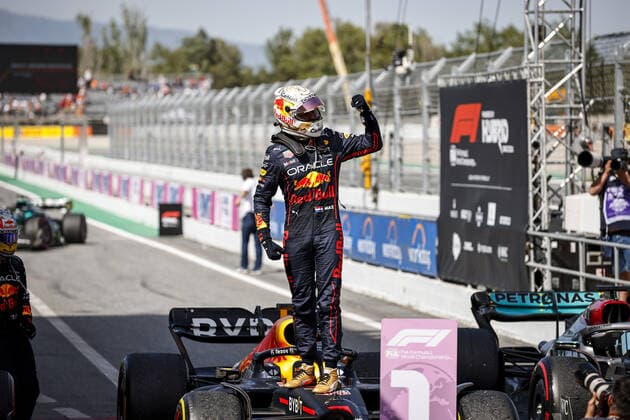 VERSTAPPEN Max (ned), Red Bull Racing RB18, portrait, celebrating his win during the Formula 1 Pirelli Grand Premio de Espana 2022, 6th round of the 2022 FIA Formula One World Championship, WM, Weltmeisterschaft on the Circuit de Barcelona-Catalunya, from May 20 to 22, 2022 in Montmelo, Spain - F1 - SPANISH GRAND PRIX 2022 - RACE DPPI Panoramic  _R5_8838