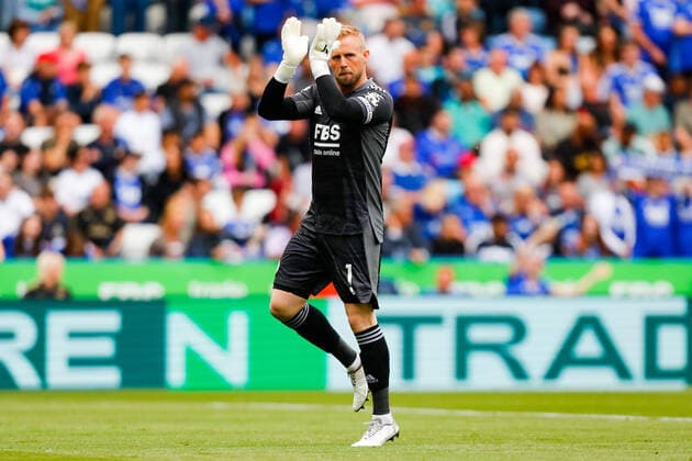 22nd May 2022; The King Power Stadium, Leicester, Leicestershire, England; Premier League Football, Leicester City versus Southampton; Kasper Schmeichel of Leicester City applauds the Leicester City fans before kick off  ActionPlus12392058 GrahamxWilson