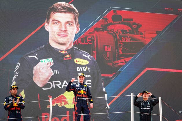 Podium: VERSTAPPEN Max (ned), Red Bull Racing RB18, PEREZ Sergio (mex), Red Bull Racing RB18, RUSSELL George (gbr), Mercedes AMG F1 Team W13, portrait during the Formula 1 Pirelli Grand Premio de Espana 2022, 6th round of the 2022 FIA Formula One World Championship, WM, Weltmeisterschaft on the Circuit de Barcelona-Catalunya, from May 20 to 22, 2022 in Montmelo, Spain - F1 - SPANISH GRAND PRIX 2022 - RACE DPPI Panoramic  20220522_G00D2715