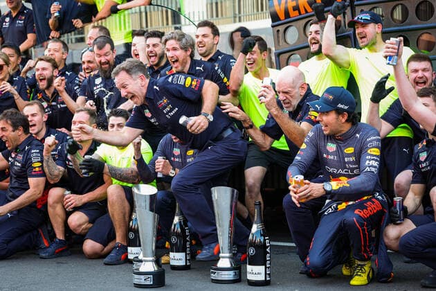 1 Max Verstappen (NLD, Oracle Red Bull Racing), Christian Horner (GBR, Oracle Red Bull Racing), Adrian Newey (GBR, Oracle Red Bull Racing), 11 Sergio Perez (MEX, Oracle Red Bull Racing), F1 Grand Prix of Spain at Circuit de Barcelona-Catalunya on May 22, 2022 in Barcelona, Spain. (Photo by HOCH ZWEI) Barcelona Spain