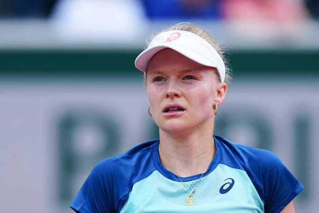 Mandatory Credit: Photo by Javier Garcia Shutterstock (12942478p) Harriet Dart during her first round defeat French Open Tennis, Day 2, Roland Garros, Paris, France - 23 May 2022 French Open Tennis, Day 2, Roland Garros, Paris, France - 23 May 2022  Copyright: xJavierxGarcia Shutterstockx 12942478p