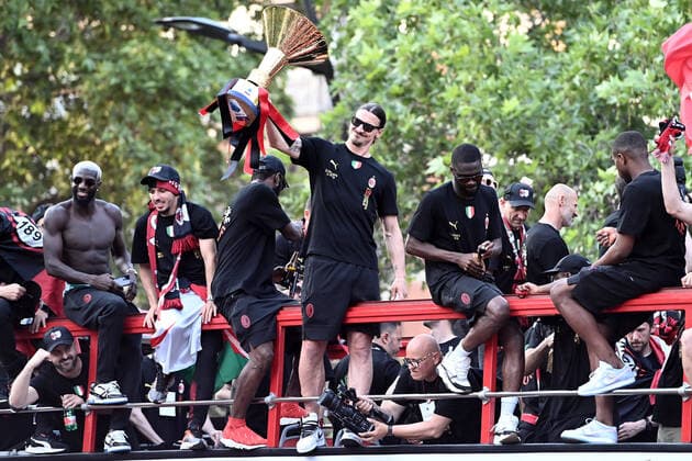 Bilder des Jahres 2022, Sport 05 Mai Sport Themen der Woche KW21 Sport Bilder des Tages Db Milano 23 05 2022 - Festa Scudetto Milan foto Daniele Buffa Image nella foto: Zlatan Ibrahimovic 