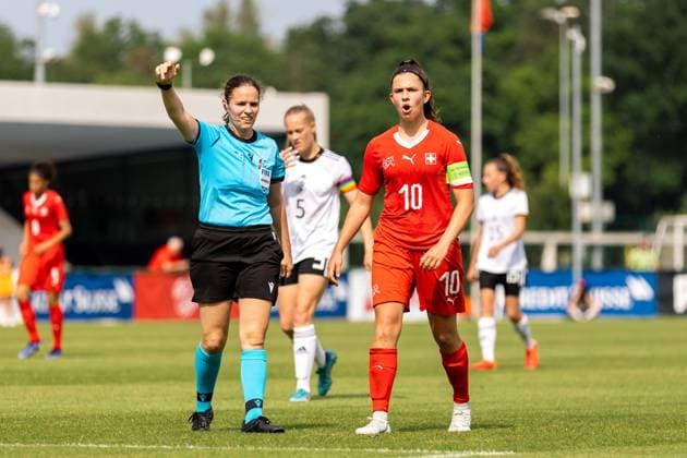 Basel, Switzerland, May 19th 2022: Leela Egli (10 Switzerland) in action during the Under-16 Womens International football match between Switzerland and Germany in Basel, Switzerland. Philipp Kaempf SPP Switzerland U16 - Germany U16 - Women International - Campus Basel 