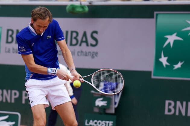 May 24, 2022, Saint Denis, Seine Saint Denis, France: DANIIL MEDVEDEV of Russia return the ball to FACUNDO BAGNIS of Argentina during the Day Three of the French Open 2022, Grand Slam tennis tournament at the Roland-Garros Stadium - Paris France..Daniil Medvedev won : 6:2 6:2 6:2 Saint Denis France - ZUMAp119 20220524_zaf_p119_003 Copyright: xPierrexSteveninx