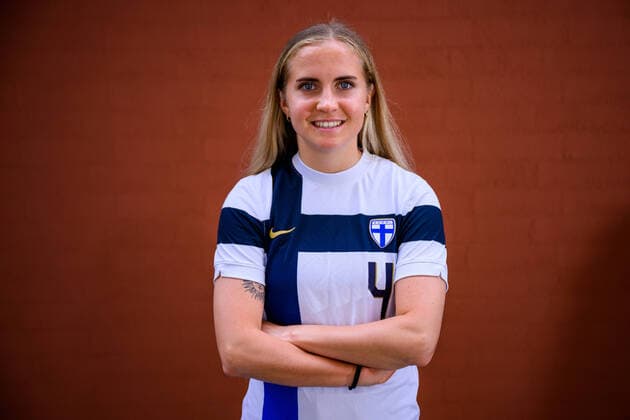 220524 Ria Noora Minerva Öling poserar för ett porträtt under en porträttfotografering med FC Rosengard den 24 maj 2022 i Malmö. Copyright: LUDVIGxTHUNMAN BB220524LT001