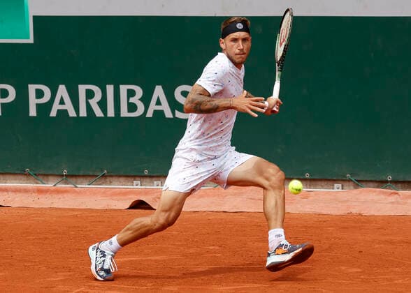 French Open 2022, Alex Molcan (SVK) Tennis - French Open 2022 - Grand Slam ATP, Tennis Herren WTA, Tennis Damen ITF - Roland Garros - Paris - - France - 24 May 2022. Copyright: xJuergenxHasenkopfx