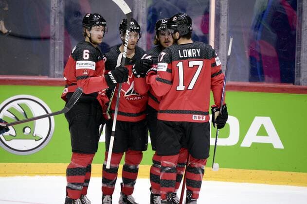 Players of Team Canada celebrate their second goal by Max Comtois (2ndR) during the 2022 IIHF Ice hockey, Eishockey World Championships preliminary round group A match between Canada and France in Helsinki on May 24, 2022. Helsinki Finland LKFTVX20220524211840OCEL  Copyright: xMikkoxStigx