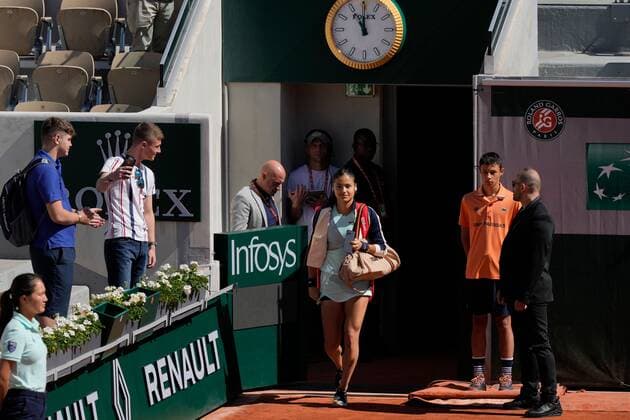 Mandatory Credit: Photo by Dave Shopland Shutterstock (12954391b) French Open Tennis, Day 4, Roland Garros, Paris, France - 25 May 2022 French Open Tennis, Day 4, Roland Garros, Paris, France - 25 May 2022  Copyright: xDavexShopland Shutterstockx 12954391b