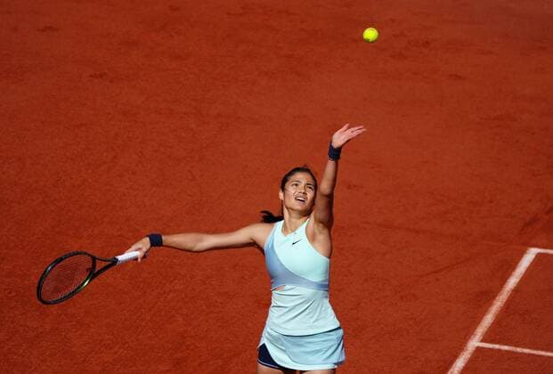Mandatory Credit: Photo by Javier Garcia Shutterstock (12954376a) Emma Raducanu in second round action French Open Tennis, Day 4, Roland Garros, Paris, France - 25 May 2022 French Open Tennis, Day 4, Roland Garros, Paris, France - 25 May 2022  Copyright: xJavierxGarcia Shutterstockx 12954376a