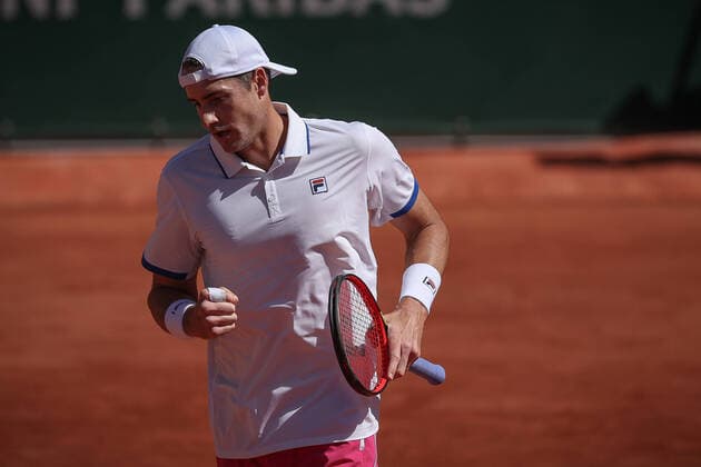 John ISNER (USA) contre Gregoire BARRERE (FRA) TENNIS : Roland Garros 2022 - 25 05 2022 AurelienMorissard Panoramic 