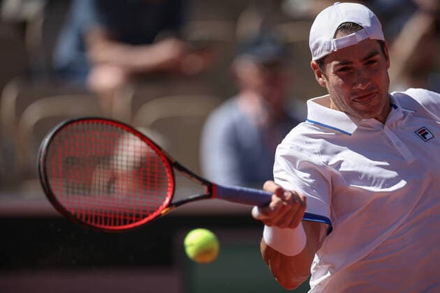John ISNER (USA) contre Gregoire BARRERE (FRA) TENNIS : Roland Garros 2022 - 25 05 2022 AurelienMorissard Panoramic 