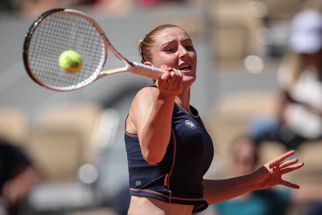 Angelique KERBER (GER) contre Elsa JACQUEMOT (FRA) TENNIS : Roland Garros 2022 - 25 05 2022 AurelienMorissard Panoramic 