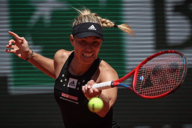 Angelique KERBER (GER) contre Elsa JACQUEMOT (FRA) TENNIS : Roland Garros 2022 - 25 05 2022 AurelienMorissard Panoramic 