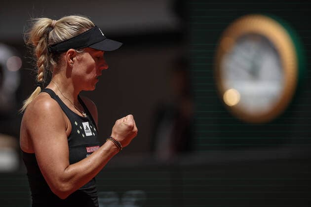Angelique KERBER (GER) contre Elsa JACQUEMOT (FRA) TENNIS : Roland Garros 2022 - 25 05 2022 AurelienMorissard Panoramic 