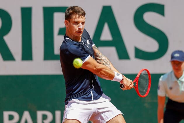 25.05.2022, Tennis, French Open 2022 Roland-Garros, FRA, Paris, Roland Garros Bild: v. li. Camilo Ugo Carabelli (ARG) Copyright: HMBxMedia AntonioxBorga