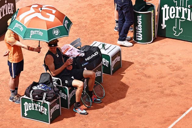 Alexander Zverev, GER, during second round of 2022 French Open at Roland Garros, Paris, 25 05 2022; -