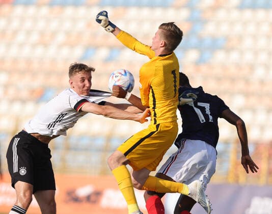 220525 Nelson Weiper of Germany during the UEFA Under-17 quarter Final between Germany and France on May 25, 2022 in Tel Aviv. Photo: Nir Keidar BILDBYRAN COP 329 ZN0007 fotboll football soccer fotball em U17, U 17 p17 UEFA EURO, EM, Europameisterschaft,Fussball under 17 tyskland frankrike france germany Copyright: NIRxKEIDAR BB220525BB816