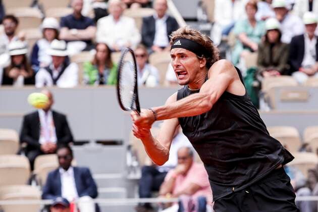 TENNIS - French Open 2022 PARIS,FRANCE,25.MAY.22 - TENNIS - ATP, Tennis Herren World Tour, French Open, Roland Garros, Grand Slam. Image shows Alexander Zverev (GER).  GEPAxpictures xPatrickxSteiner