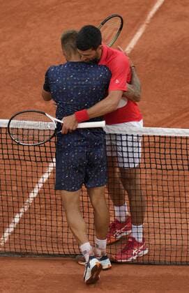 Mandatory Credit: Photo by Dave Shopland Shutterstock (12954391cc) Serbia s Novak Djokovic wins his 2nd round match in straight sets French Open Tennis, Day 4, Roland Garros, Paris, France - 25 May 2022 French Open Tennis, Day 4, Roland Garros, Paris, France - 25 May 2022  Copyright: xDavexShopland Shutterstockx 12954391cc