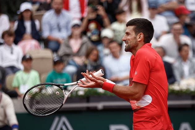 Novak DJOKOVIC (SRB) contre Alex MOLCAN (SVK) TENNIS : Roland Garros 2022 - 25 05 2022 AurelienMorissard Panoramic 