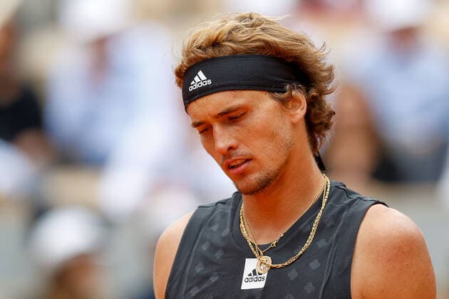 25.05.2022, Tennis, French Open 2022 Roland-Garros, FRA, Paris, Roland Garros v. li. Alexander Zverev (GER) enttaeuscht, enttaeuscht schauend, dissapointed, traurig, frustriert, frust, gefrustet Tennis, French Open 2022 Roland-Garros Paris Copyright: xBeckerxEibner-Pressefotox EP_hec