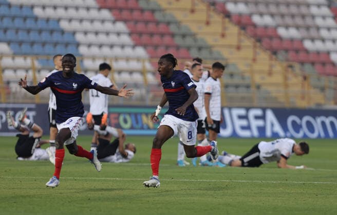 220525 Team France during the UEFA Under-17 quarter Final between Germany and France on May 25, 2022 in Tel Aviv. Photo: Nir Keidar BILDBYRAN COP 329 ZN0007 fotboll football soccer fotball em U17, U 17 p17 UEFA EURO, EM, Europameisterschaft,Fussball under 17 tyskland frankrike france germany Copyright: NIRxKEIDAR BB220525BB968