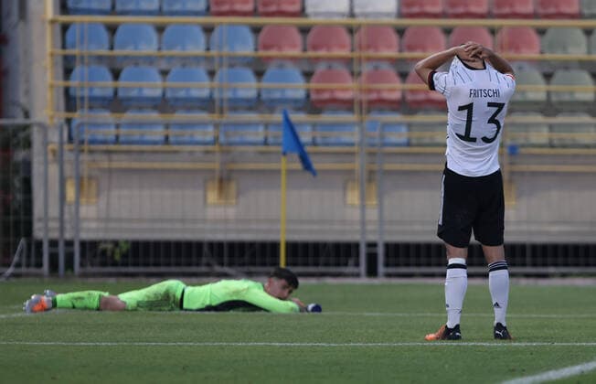 Sport Bilder des Tages 220525 team Germany during the UEFA Under-17 quarter Final between Germany and France on May 25, 2022 in Tel Aviv. Photo: Nir Keidar BILDBYRAN COP 329 ZN0007 fotboll football soccer fotball em U17, U 17 p17 UEFA EURO, EM, Europameisterschaft,Fussball under 17 tyskland frankrike france germany Copyright: NIRxKEIDAR BB220525BB969