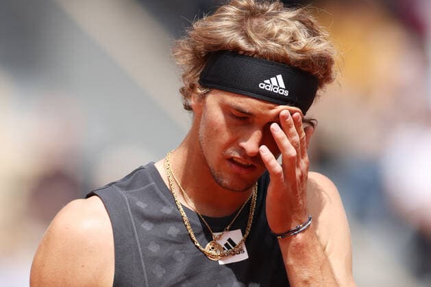 (220526) -- PARIS, May 26, 2022 -- Alexander Zverev of Germany reacts during the men s singles second round match between Alexander Zverev of Germany and Sebastian Baez of Argentina at the French Open tennis tournament at Roland Garros in Paris, France, May 25, 2022. ) (SP)FRANCE-PARIS-TENNIS-ROLAND GARROS-FRENCH OPEN GaoxJing 
