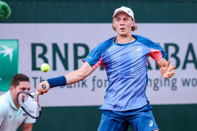 TENNIS - French Open 2022 PARIS,FRANCE,26.MAY.22 - TENNIS - ATP, Tennis Herren World Tour, French Open, Roland Garros, Grand Slam. Image shows Emil Ruusuvuori (FIN).  GEPAxpictures xPatrickxSteiner