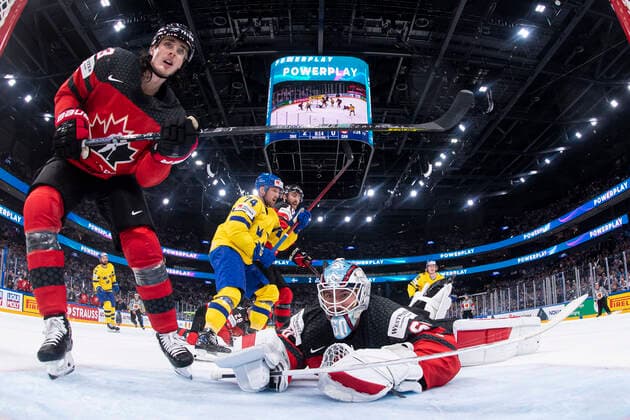 220526 Goaltender Travis Sanheim of Canada during the 2022 IIHF Ice hockey, Eishockey World Championship, WM, Weltmeisterschaft quarterfinal game between Sweden and Canada on May 26, 2022 in Tampere. Photo: Maxim ThorÃ BILDBYRAN kod MT MT0402 ishockey ice hockey ishockey-vm iihf ice hockey world championship sverige sweden kanada canada bbeng kvartsfinal quarterfinal Copyright: MAXIMxTHORE BB220526MT055
