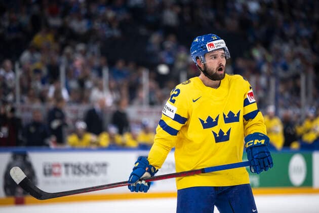 220526 Emil Bemström of Sweden during the 2022 IIHF Ice hockey, Eishockey World Championship, WM, Weltmeisterschaft quarterfinal game between Sweden and Canada on May 26, 2022 in Tampere. Photo: Maxim ThorÃ BILDBYRAN kod MT MT0402 ishockey ice hockey ishockey-vm iihf ice hockey world championship sverige sweden kanada canada bbeng kvartsfinal quarterfinal Copyright: MAXIMxTHORE BB220526MT063