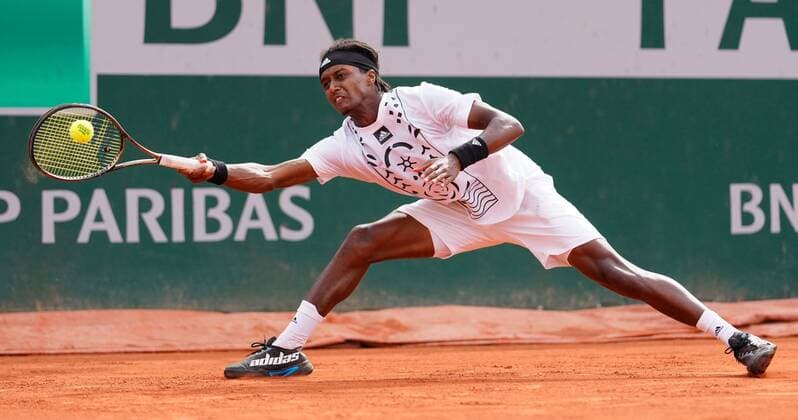 Mandatory Credit: Photo by Dave Shopland Shutterstock (12958165eh) Michael Ymer from Sweden during his second round match French Open Tennis, Day 5, Roland Garros, Paris, France - 26 May 2022 French Open Tennis, Day 5, Roland Garros, Paris, France - 26 May 2022  Copyright: xDavexShopland Shutterstockx 12958165eh