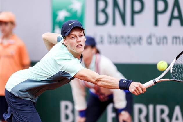 TENNIS - French Open 2022 PARIS,FRANCE,26.MAY.22 - TENNIS - ATP, Tennis Herren World Tour, French Open, Roland Garros, Grand Slam. Image shows Jannik Sinner (ITA).  GEPAxpictures xPatrickxSteiner