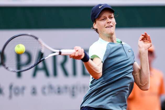 TENNIS - French Open 2022 PARIS,FRANCE,26.MAY.22 - TENNIS - ATP, Tennis Herren World Tour, French Open, Roland Garros, Grand Slam. Image shows Jannik Sinner (ITA).  GEPAxpictures xPatrickxSteiner