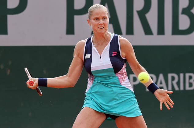 9th seeded Danielle Collins of the US plays against compatriot Shelby Rogers during their French Tennis Open match at Roland Garros near Paris, France, on Thursday May 26, 2022. Rogers won 6-4, 6-3.  PAR20220526136 MAYAxVIDON-WHITE