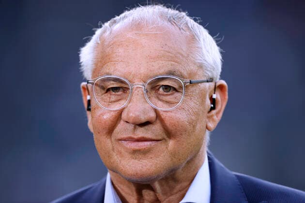 MAGATH Felix Trainer Team Hertha BSC Berlin DFL Spielsaison 2021_2022 Relegationspiel Hertha BSC Berlin - HSV 0 : 1 Am 19.05.2022 im Berliner Olympiastadion DFL REGULATIONS PROHIBIT ANY USE OF PHOTOGRAPHS as IMAGE SEQUENCES and or QUASI-VIDEO Copyright: xLacixPerenyix