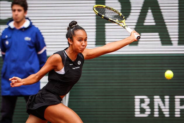May 27, 2022, Paris, France, France: Leylah FERNANDEZ of Canada during the Day six of Roland-Garros 2022, French Open 2022, Grand Slam tennis tournament at the Roland-Garros stadium on May 27, 2022 in Paris, France. Paris France - ZUMAm308 20220527_zsp_m308_003 Copyright: xMatthieuxMirvillex