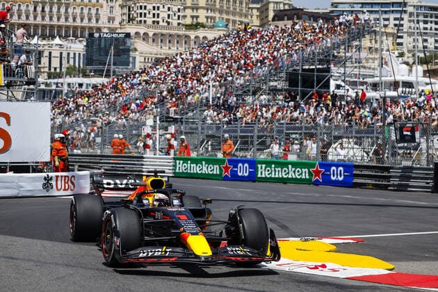 01 VERSTAPPEN Max (nld), Red Bull Racing RB18, action during the Formula 1 Grand Prix de Monaco 2022, 7th round of the 2022 FIA Formula One World Championship, WM, Weltmeisterschaft on the Circuit de Monaco, from May 27 to 29, 2022 in Monte-Carlo, Monaco - F1 - MONACO GRAND PRIX 2022 DPPI Panoramic  00122018__DEL5461.JPG_