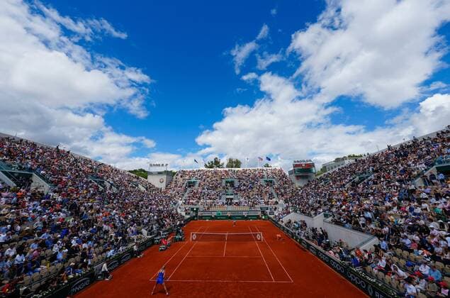 Mandatory Credit: Photo by Dave Shopland Shutterstock (12958850y) USA s Coco Gauff wins her 3rd round match in straight sets on Court Suzanne Lenglen French Open Tennis, Day 6, Roland Garros, Paris, France - 27 May 2022 French Open Tennis, Day 6, Roland Garros, Paris, France - 27 May 2022  Copyright: xDavexShopland Shutterstockx 12958850y