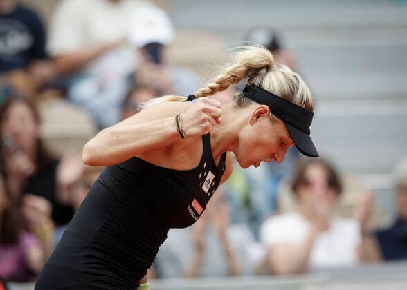 French Open 2022, Angelique Kerber macht die Faust und jubelt, Jubel, Freude, Emotion Tennis - French Open 2022 - Grand Slam ATP, Tennis Herren WTA, Tennis Damen ITF - Roland Garros - Paris - - France - 27 May 2022. Copyright: xJuergenxHasenkopfx