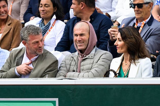 Zinedine Zidane et Veronique Zidane - Denis Brognairt TENNIS : Roland Garros 2022 - Internationaux de France - 27 05 2022 FedericoPestellini Panoramic 