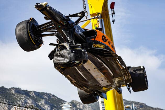 Crash, 03 RICCIARDO Daniel (aus), McLaren F1 Team MCL36, action during the Formula 1 Grand Prix de Monaco 2022, 7th round of the 2022 FIA Formula One World Championship, WM, Weltmeisterschaft on the Circuit de Monaco, from May 27 to 29, 2022 in Monte-Carlo, Monaco - F1 - MONACO GRAND PRIX 2022 DPPI Panoramic  00122018__DEL5879.JPG_
