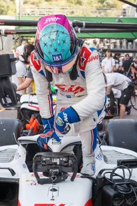 Mick Schumacher (Haas F1 Team) steigt aus dem Auto aus, Grosser Preis von Monaco 2022, Motorsport, Formel 1, 27.05.2022 Grosser Preis von Monaco 2022, Motorsport, Formel 1, 27.05.2022 Copyright: xEibner-Pressefoto AlexanderxNeisx EP_ANS