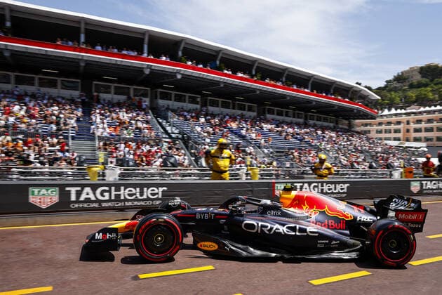 11 PEREZ Sergio (mex), Red Bull Racing RB18, action during the Formula 1 Grand Prix de Monaco 2022, 7th round of the 2022 FIA Formula One World Championship, WM, Weltmeisterschaft on the Circuit de Monaco, from May 27 to 29, 2022 in Monte-Carlo, Monaco - F1 - MONACO GRAND PRIX 2022 DPPI Panoramic  00122018__R5_2004_1.JPG_